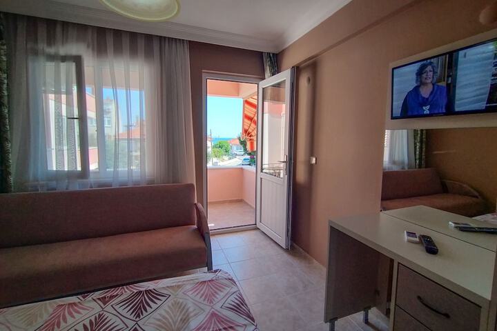 Room 15 of 49