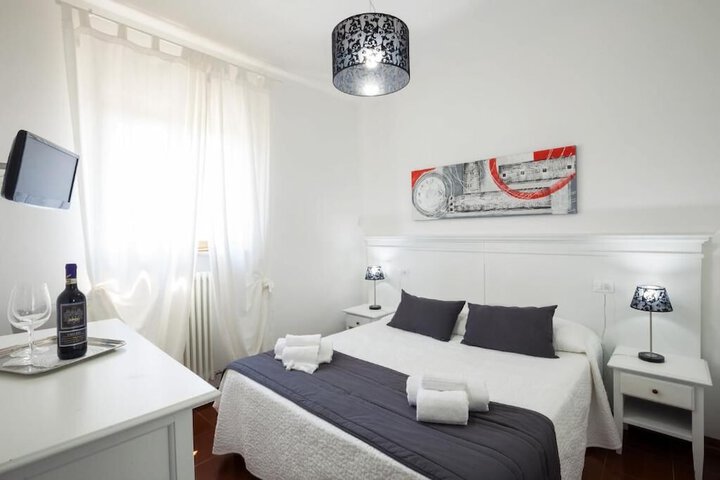 Room 14 of 25