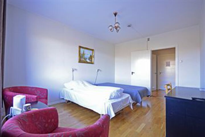 Room 14 of 30