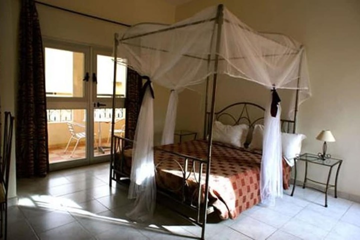 Room 7 of 13