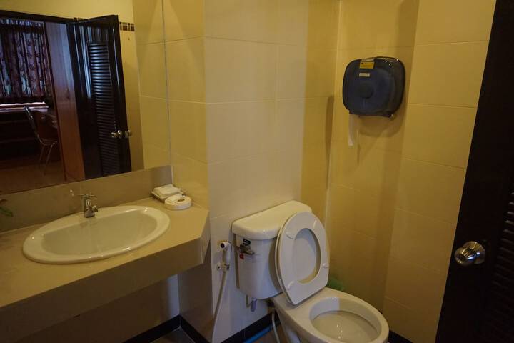 Room 15 of 29