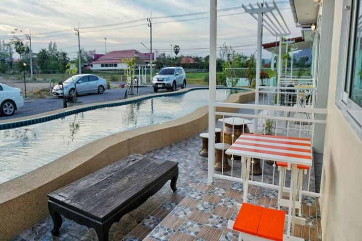Terrace/Patio 6 of 14