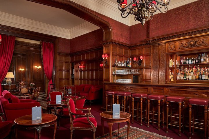 Lounge 138 of 183