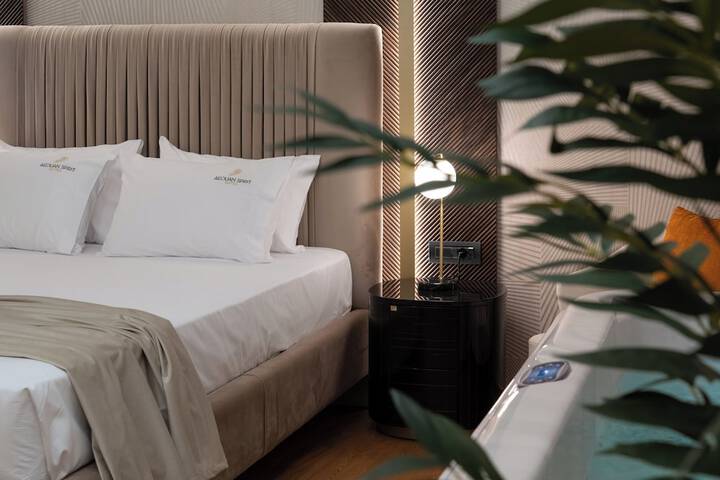 Room 25 of 60
