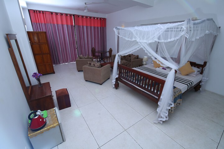 Room 11 of 31