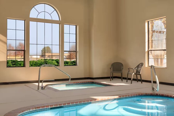 Pool 12 of 16
