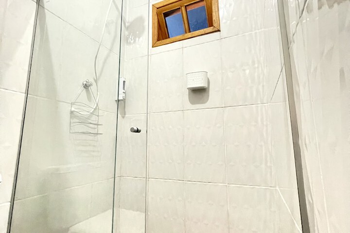 Room 16 of 37