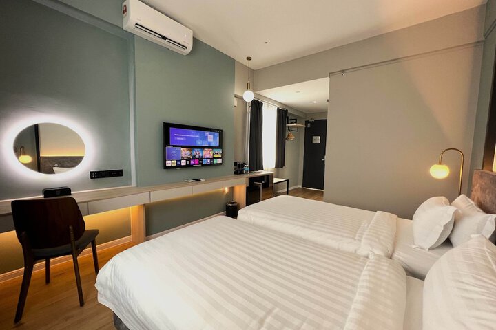 Room 22 of 34
