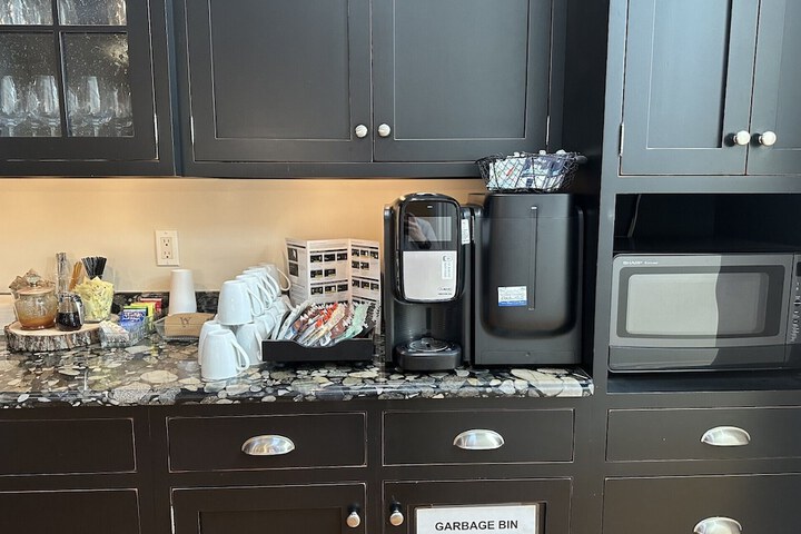 Breakfast/Coffee Service 40 of 44