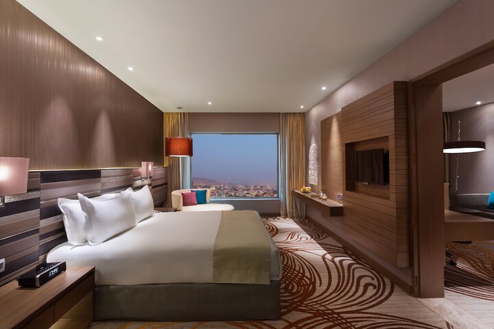 Room 16 of 127