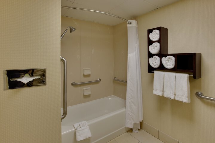 Room 13 of 35