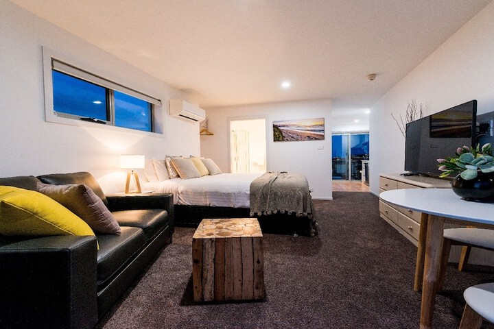 Room 25 of 46