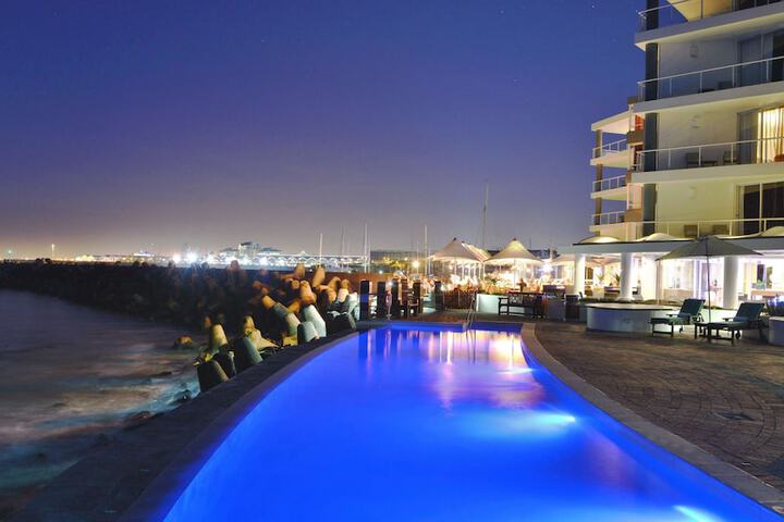 Pool 74 of 229