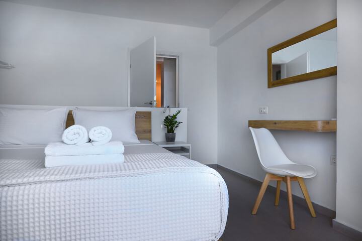 Room 18 of 52