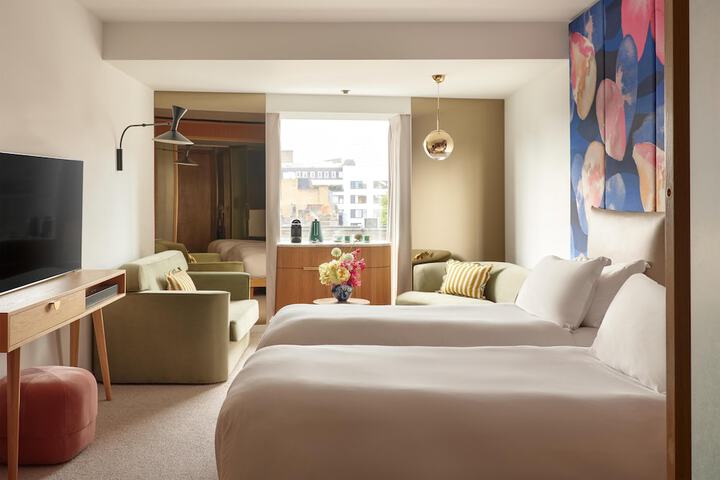 Room 34 of 78
