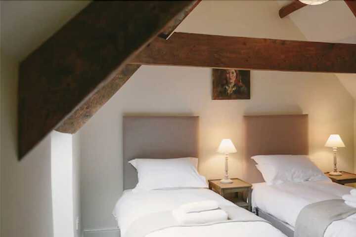 Room 8 of 55