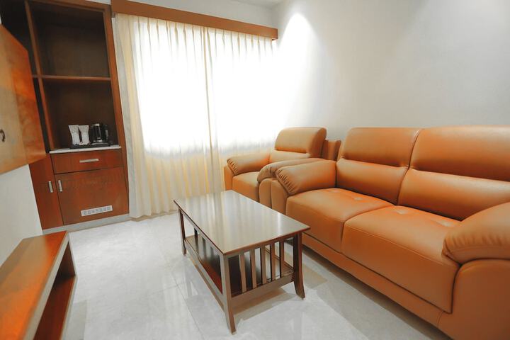 Room 28 of 43