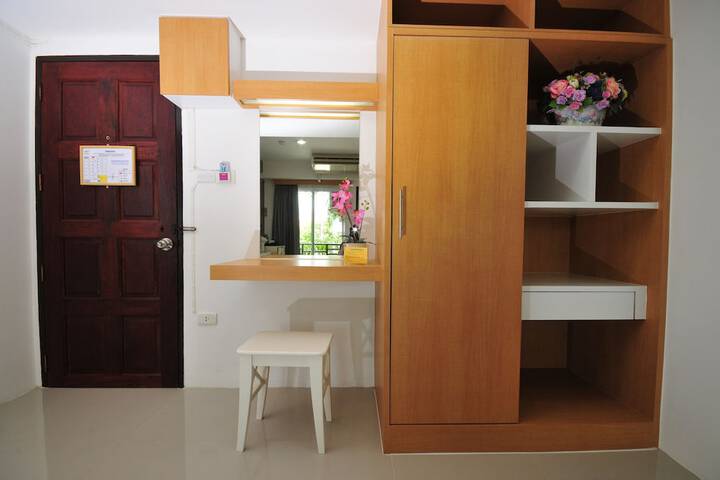 Room 16 of 40