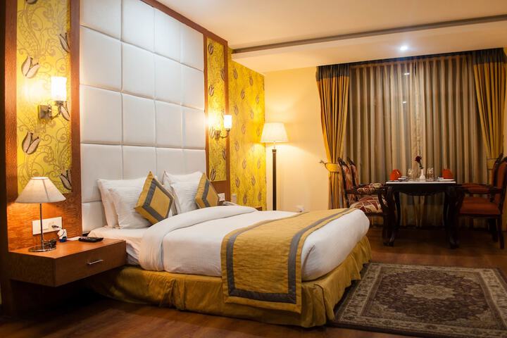 Room 4 of 39