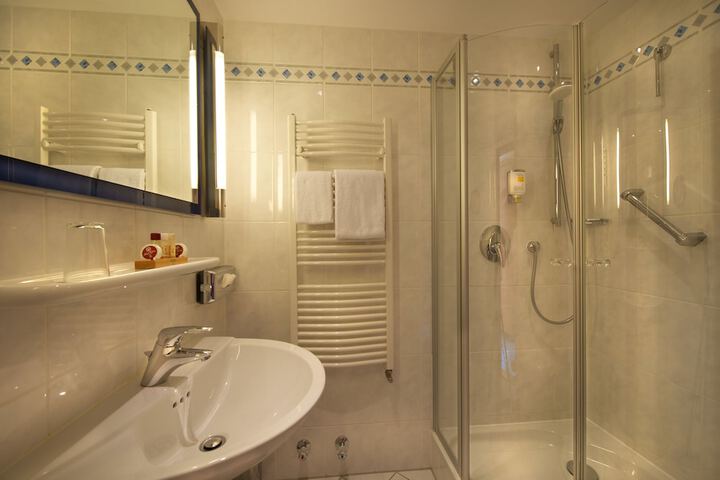 Room 75 of 112
