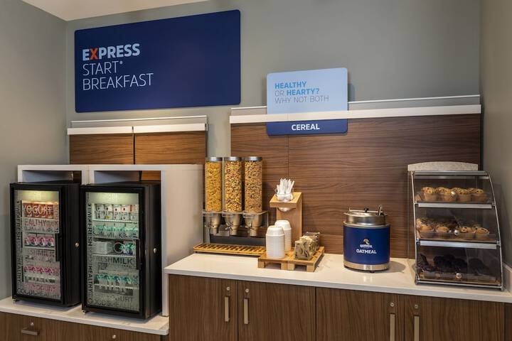 Breakfast/Coffee Service 47 of 76