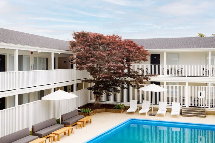 Pool image of Parker Beach Lodge