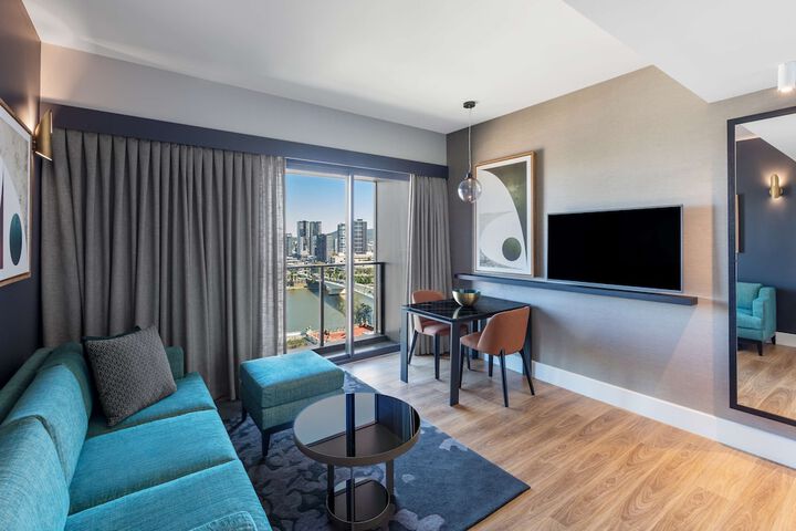Room 12 of 87