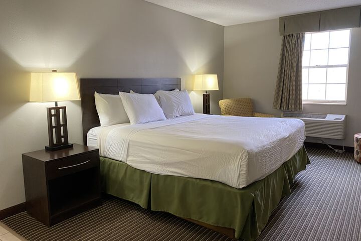 Room 6 of 34