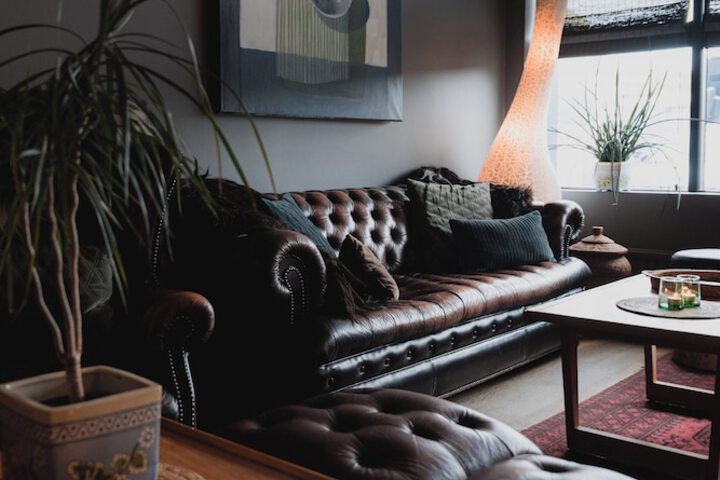 Lounge 51 of 66