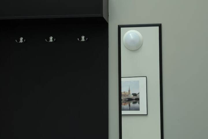 Room 35 of 128