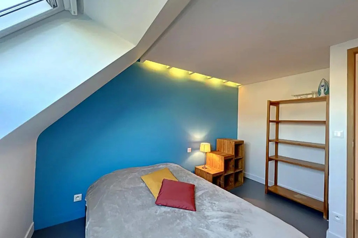 Room 5 of 13