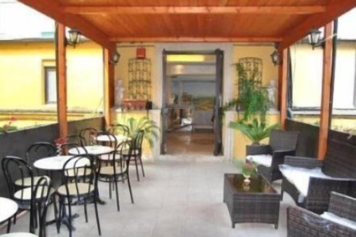 Terrace/Patio 23 of 49