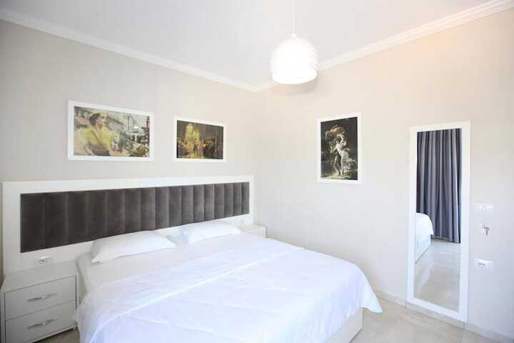 Room 3 of 46
