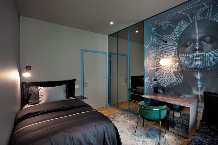 Room 81 of 257