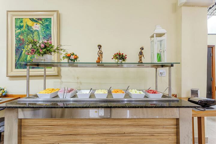 Dining 70 of 80