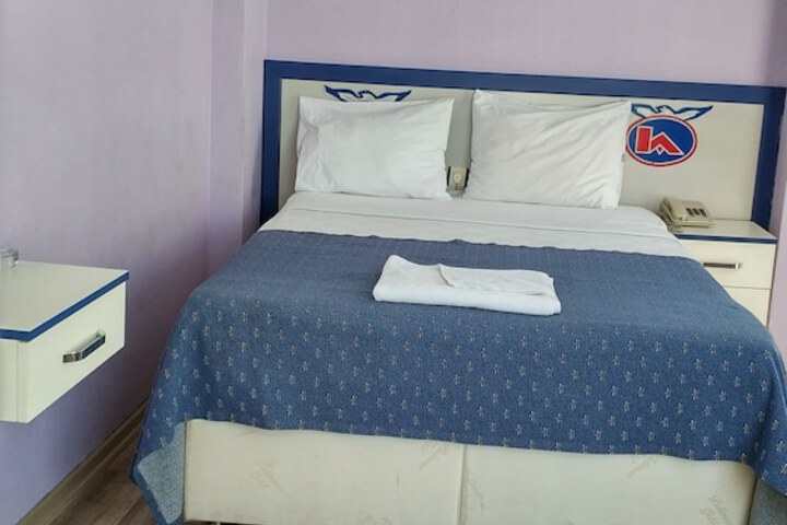 Room 10 of 39