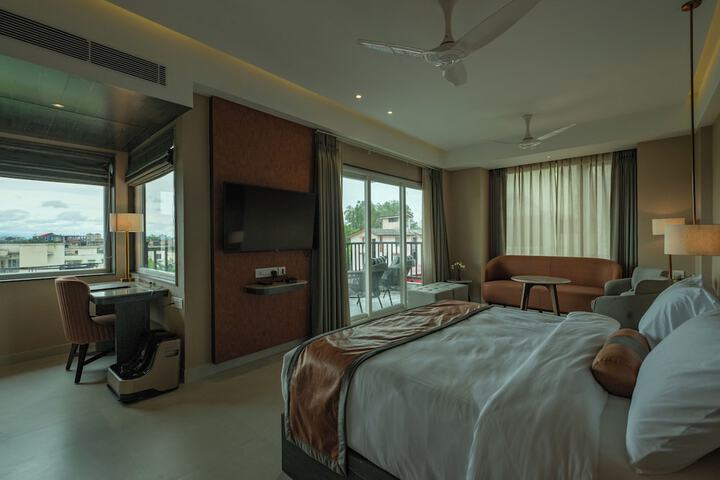 Room 30 of 85
