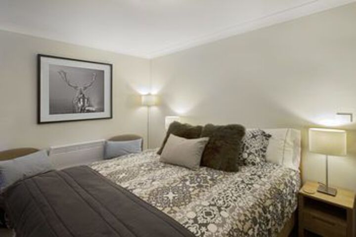 Room 7 of 15