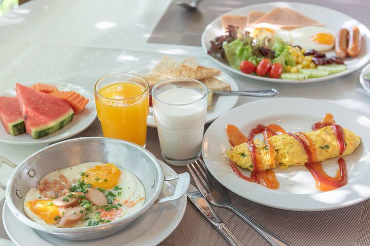 Breakfast/Coffee Service 38 of 62