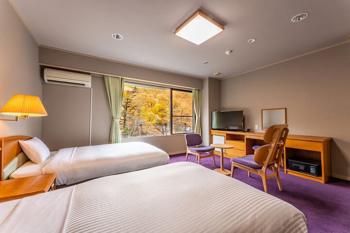 Room 20 of 97