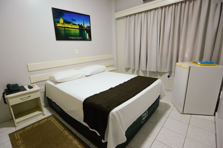 Room 8 of 40