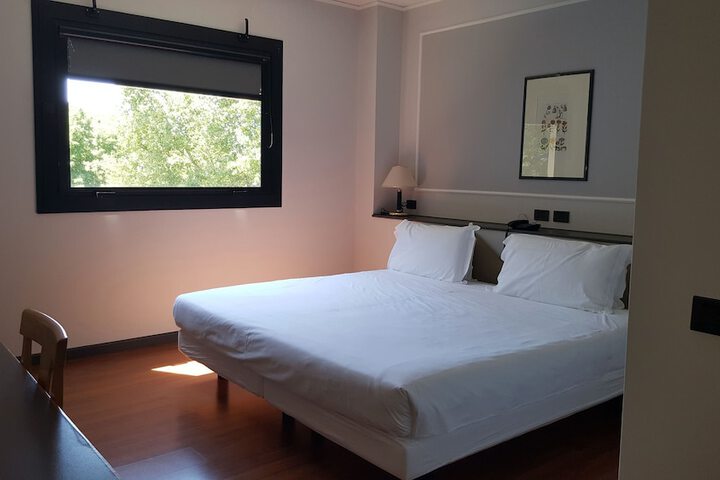Room 15 of 87