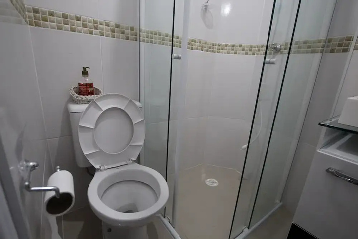 Room 7 of 13
