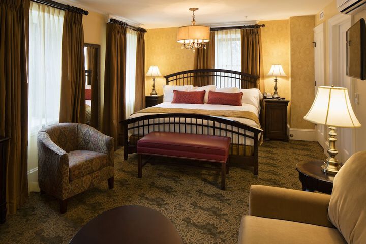 Room 9 of 38