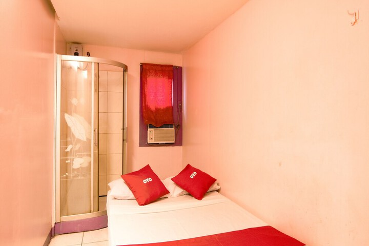 Room 11 of 20
