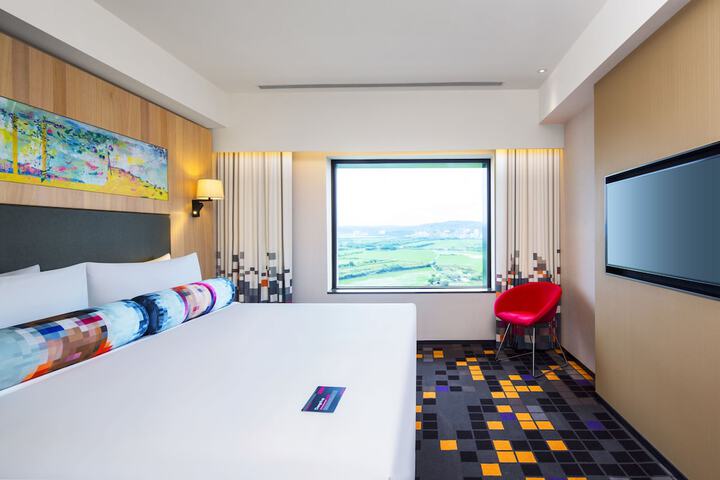 Room 20 of 66