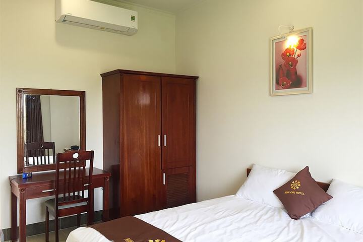 Room 14 of 36