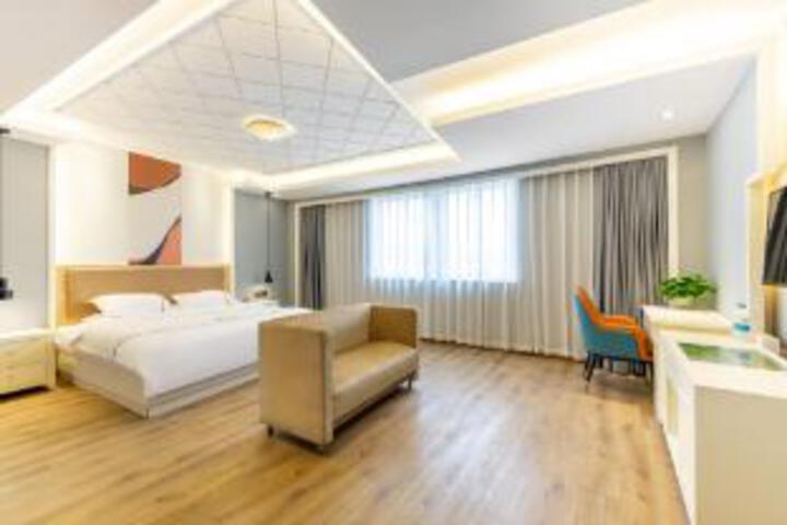 Room 21 of 23
