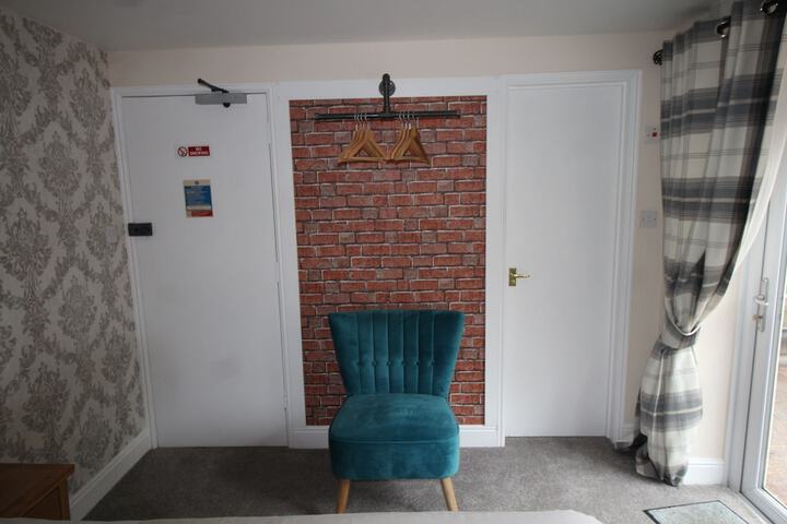 Room 19 of 77