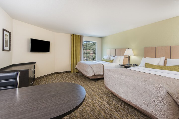 1 Queen Studio Suite (6 of 9)